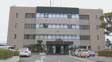 【福岡】タバコ5カートンを万引き→追ってきた男性店員の腹を蹴ったか　事後強盗の疑いで無職の女（39）を現行犯逮捕